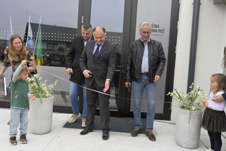 Otvoritev prenovljenih prostorov obcinske uprave Obcina Mirna Pec (7)